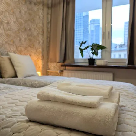 The Golden Frame By Cooee * Warsaw